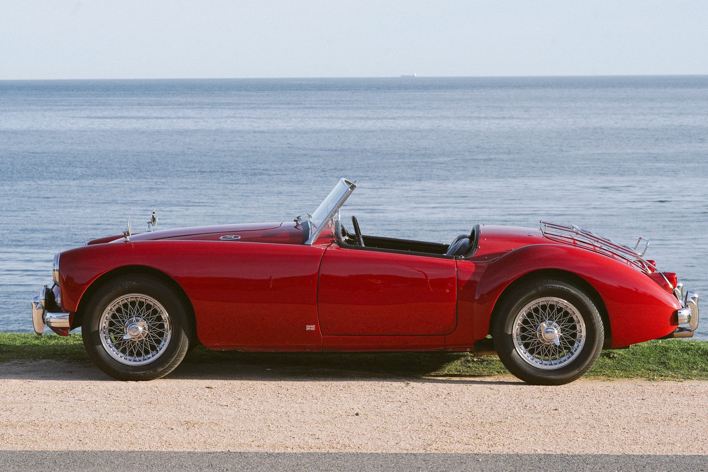 Classic roadster on the Punta del Este coast